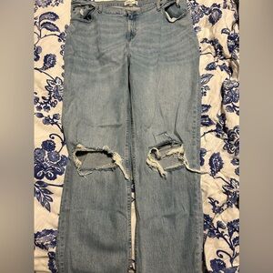 Abercrombie 90’s high rise jean